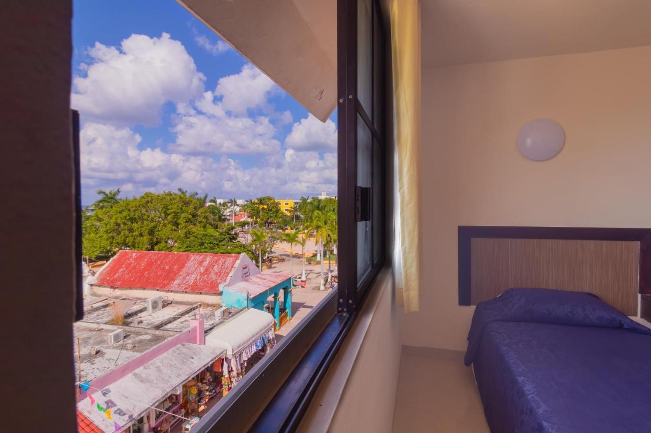 El Pirata Hotel